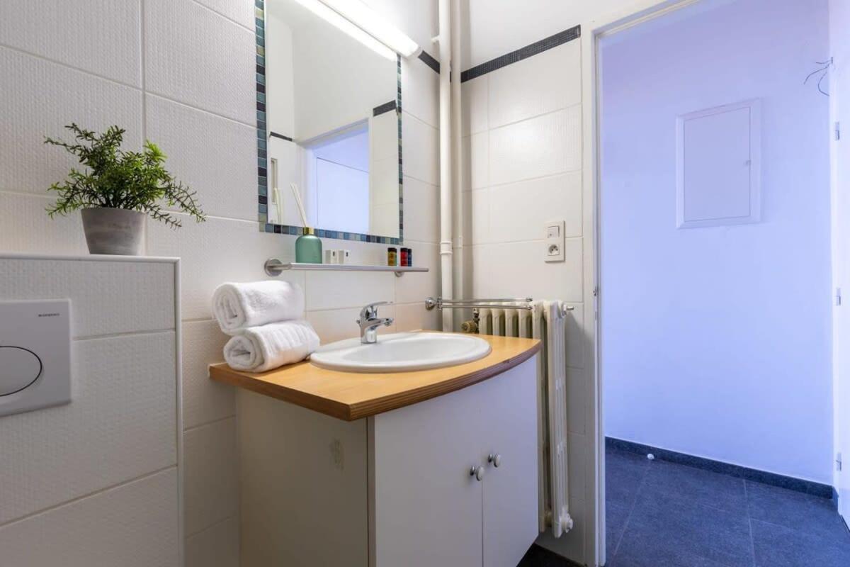 Huswell - Beautiful Spacious Studio With Frontal Sea View Кноке-Хайст Екстериор снимка